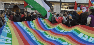 Pesaro - Sciopero per Flotilla e Gaza, insegnanti, sanitari e studenti in piazza
